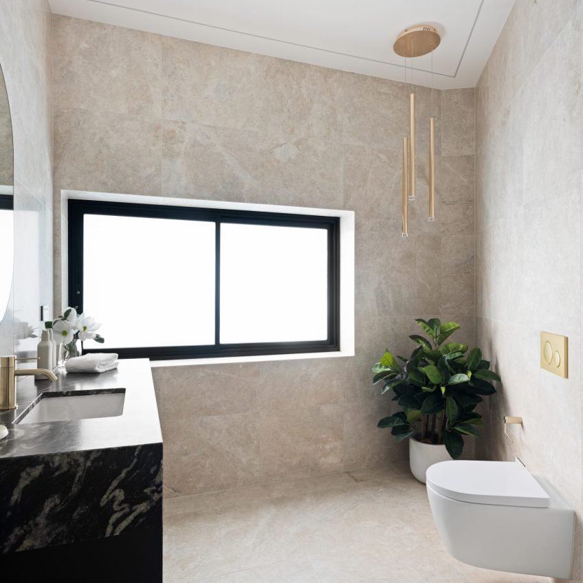 buckingham-2427-scaled-1-848x848